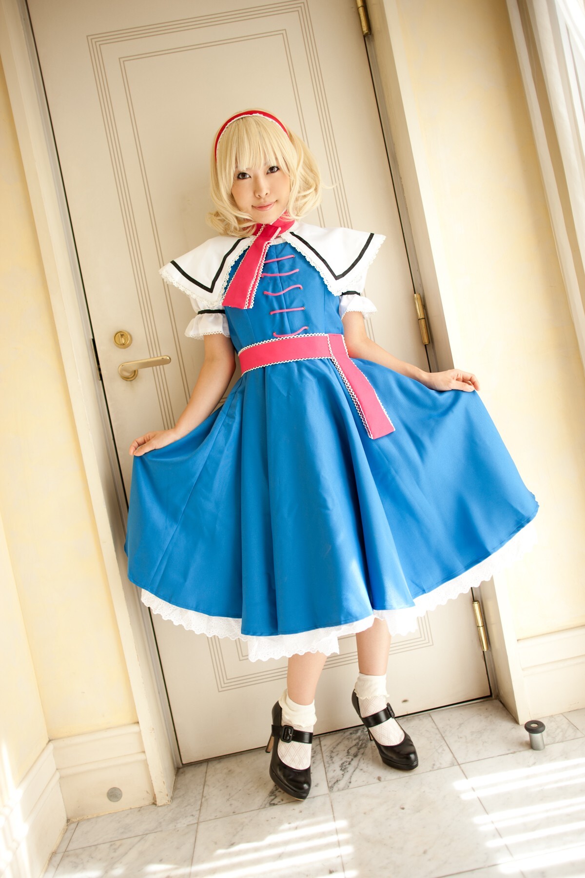 [Cosplay] New Touhou Project Cosplay  Hottest Alice Margatroid ever